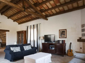 Independent villa up to 16 guests-VILLA DELLO ZINGARO