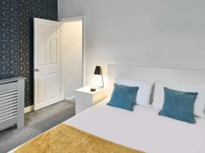 Host Stay Thurstane Street