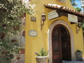 Casa Tres Leones