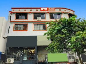 OYO Flagship 70030 Gopika Stay Inn
