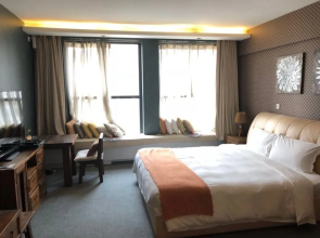 Poseidon Manor Service Apartment