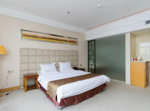 Longzhiquan Spa Business Hotel