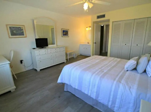 Creston House 9C