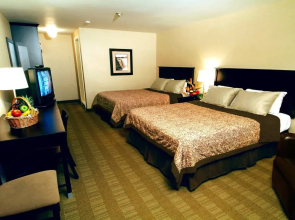 Skyline Hotel & Waterpark