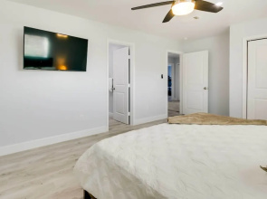 Spacious San Jacinto River Home w/ Waterfront Deck
