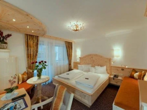 Hotel Garni Pazanella