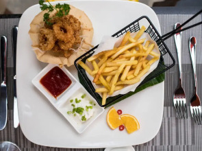 White Rabbit Hostel - Adults Only