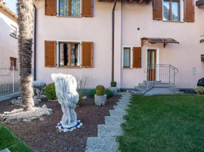 Apartment with garden a few steps from the lake - Larihome A06