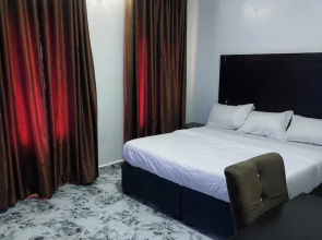 Lelux Hotels