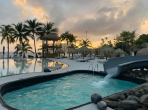 Studio TOTI - Vue mer - Piscine - 4pers