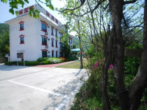 M Motel