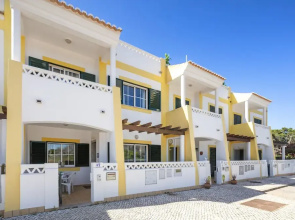 Charming Apartment in Benagil With Pool