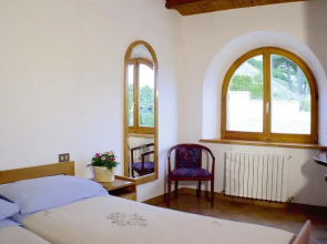 Hotel in Marche With Scenic Hiking Trails