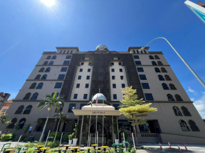 Grand Puteri Hotel