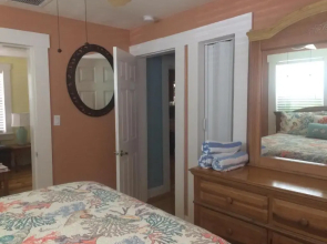 Courtney's Place Historic Cottages & Inns