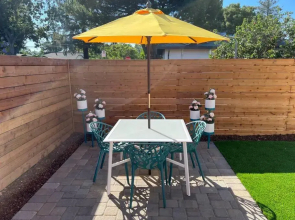 Sunny Guesthouse near Stanford w/Private Patio