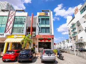 SPOT ON 89956 The Blue Malacca