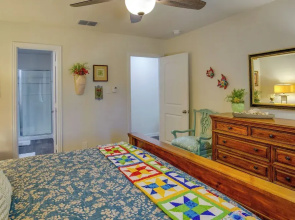 Game Room + Walk to Beach: Gun Barrel City Gem!