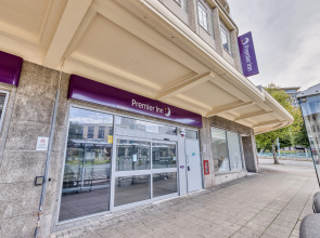 Premier Inn Plymouth City Centre Derry's Cross Hotel