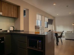 w Astounding 1BR in San Isidro