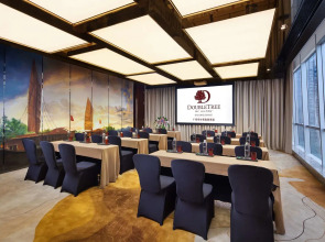 DoubleTree by Hilton Guangzhou-Free Shuttle Bus to Canton Fair Complex & Overseas Buyer Registration Services during Canton Fair Period