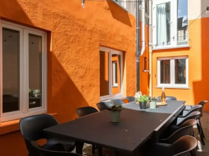 Beautiful and Spacious Vacation Home With Parking