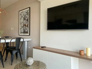 w Beautiful 1BR With Balcony in Miraflores