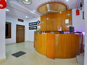 OYO Flagship 2421 Hotel The Ishani