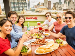 Space Hotel - Hostel