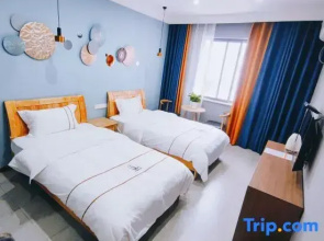 Zigui Kaige B & B