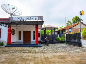 OYO 2718 Backpacker's Homestay Jlegong