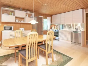 Three-Bedroom Holiday home in Læsø 3