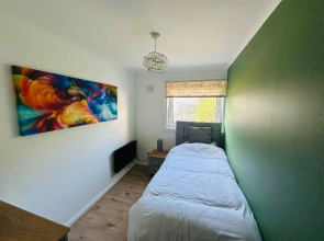 Cumbernauld Apartment With 3 Bedrooms