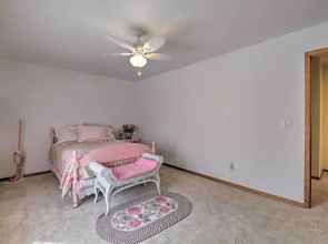 Spacious Angel Fire Cabin < 4 Miles to Resort!