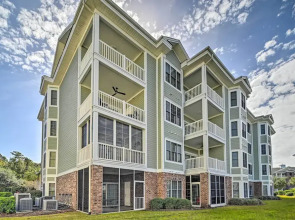 Myrtle Beach Resort Retreat w/ Pool & Pond Views!