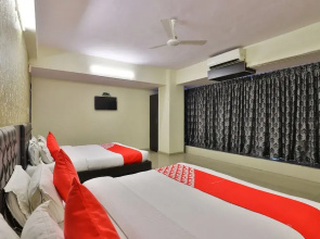 OYO 28361 Siddhi Vinayak Palace