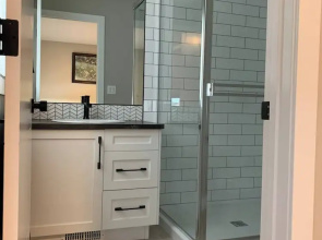 New Townhouse in Red Deer -family Retreat
