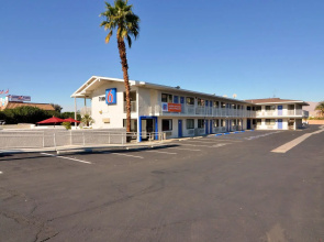 Motel 6 Palm Desert, CA - Palm Springs Area