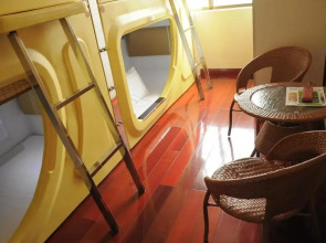 Guiyang Simple Capsule Hotel