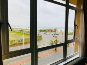 206 Tenbury Beach Apartment