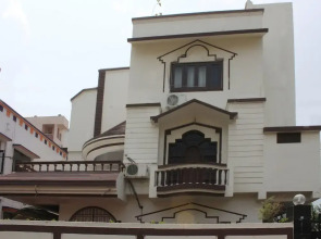 OYO 6841 Home Stay near Boring Road