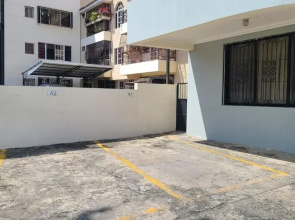 Seguridad a 2 minutos del monumento