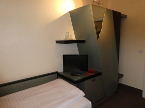 Monopol Hotel