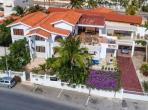 Beach White Villa Aruba