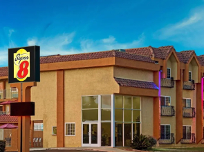 Super 8 By Wyndham Cypress Buena Park Area