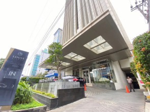Good Homey Studio Apartment At Warhol (W/R) Residences