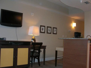 Carillon Beach Resort Inn