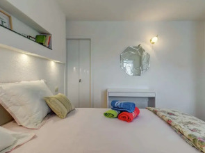 Luxurious Holiday Home in Arbanija with Hot Tub