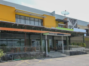 Airy Bandara Adi Soemarmo 3 Solo