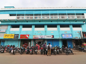 SPOT ON 44329 Sri Krishna Inn Lodging & Boarding